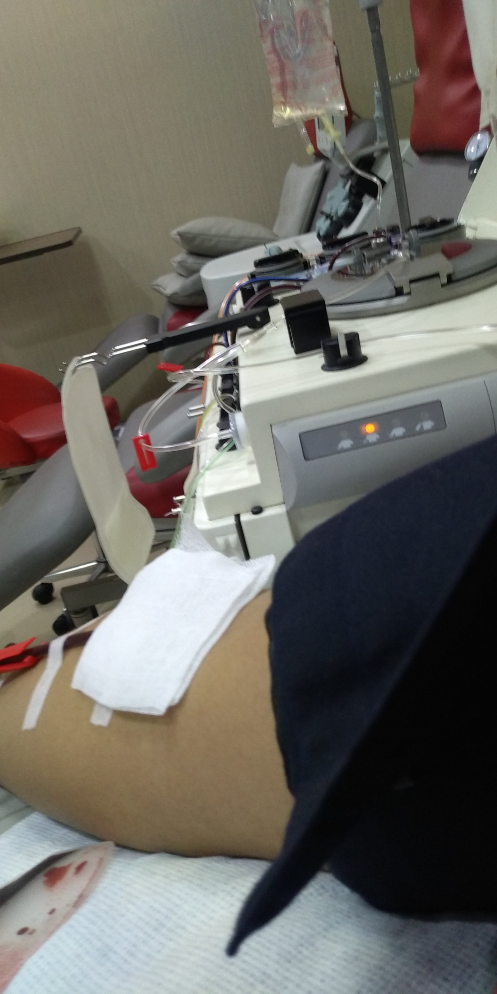 Donor apheresis pertama